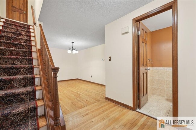 Photo - 153 Thoreau Dr