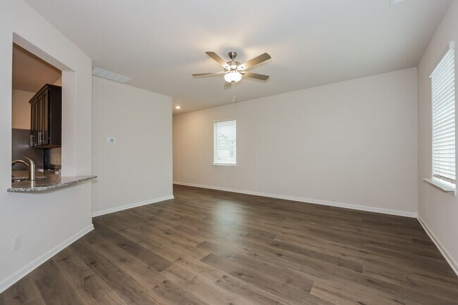 Photo - 1208 Kings Pl