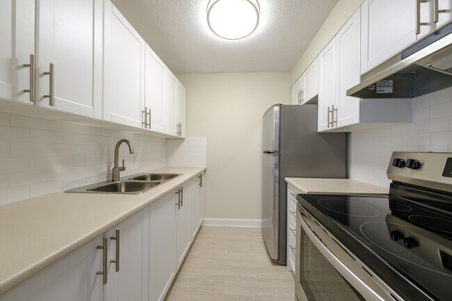 Photo - The Huron Apartments