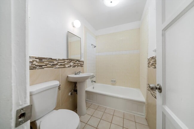 Photo - 44524 Cedar Ave