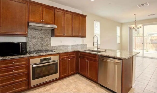 Photo - Beautiful and Sunny Home in Roseville Awaits! - Viewings by appointment only!