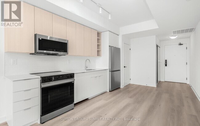 Photo - 2075 Lakeshore Rd. Unité 710