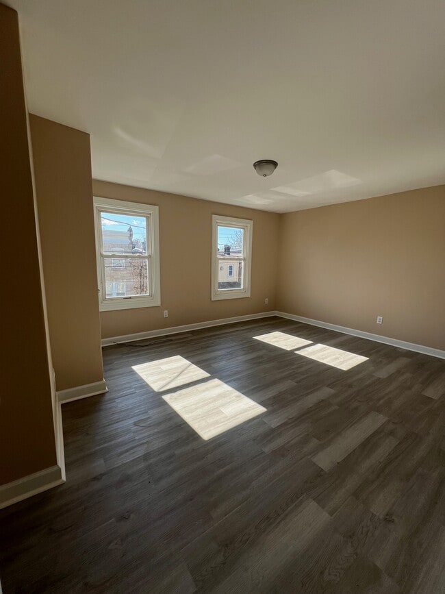 Photo - 805 Anchorage St