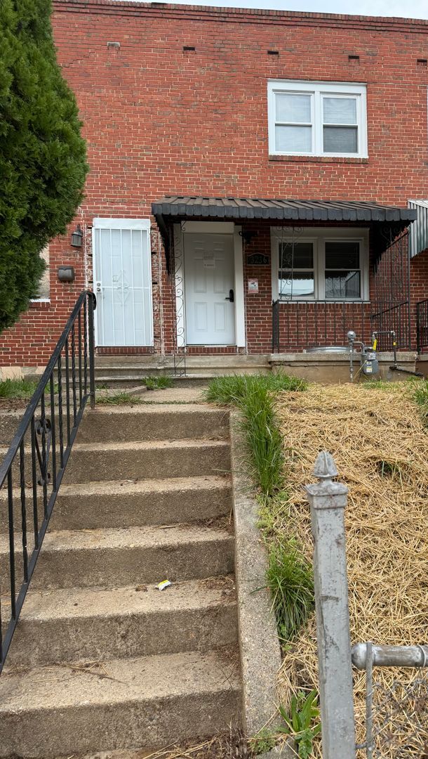 Building Photo - 3236 Lohrs Ln Unit BB AVAILABLE $600 BB