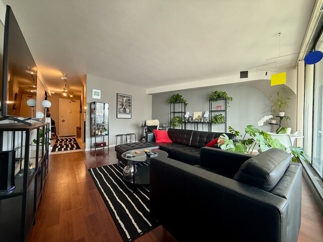 Photo - 300 N State St Unit 3009