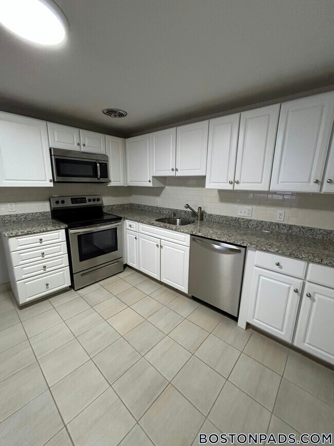 Photo - 230 Babcock St Unidad 2B