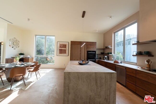 Photo - 1264 Hyperion Ave