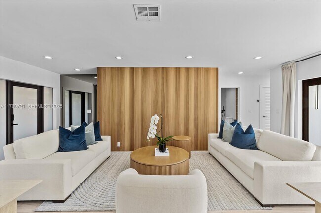 Photo - 116 W 1st Ct