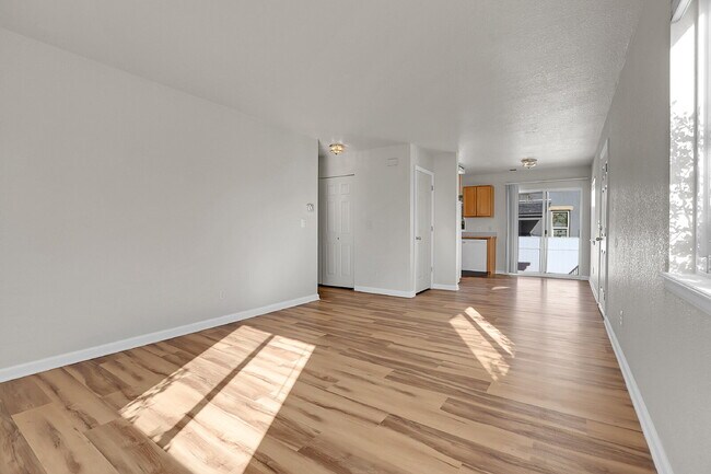 Photo - $2,350.00, 3 Bed, 2 bathroom located in De...