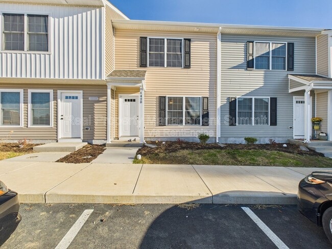 Building Photo - 1420 Circle Dr