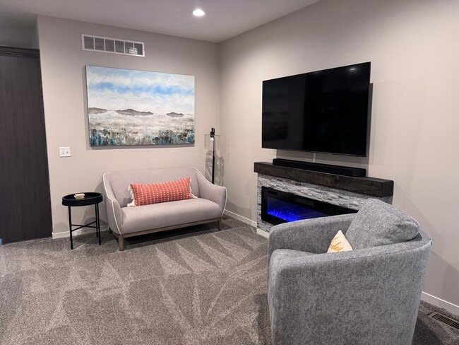 Photo - 245 Half Moon Dr