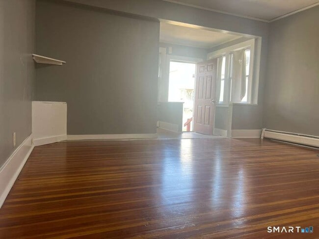 Photo - 10 Bank St Unit 10