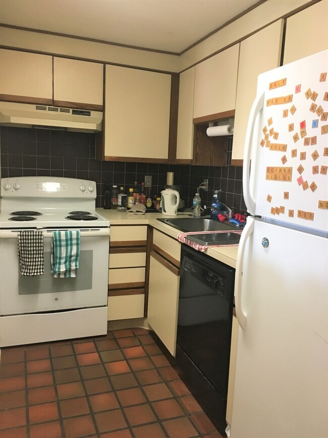 Photo - 78 Gainsborough St Unidad 401E