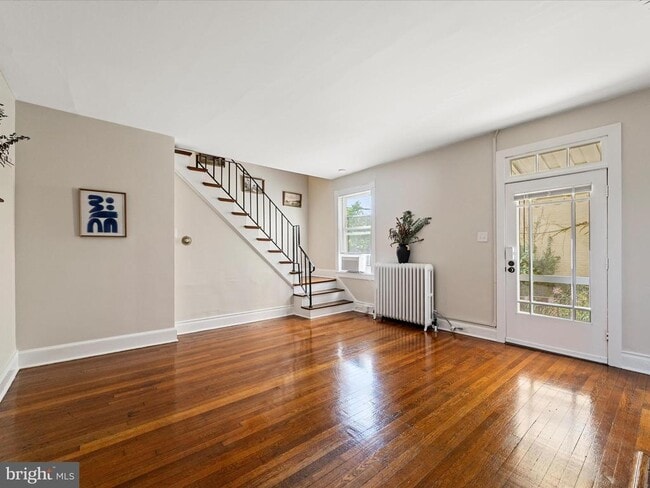 Photo - 321 N Braddock St