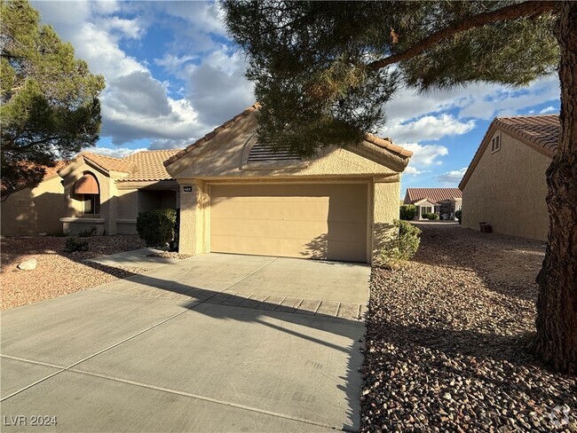 Building Photo - 2544 Showcase Dr Rental