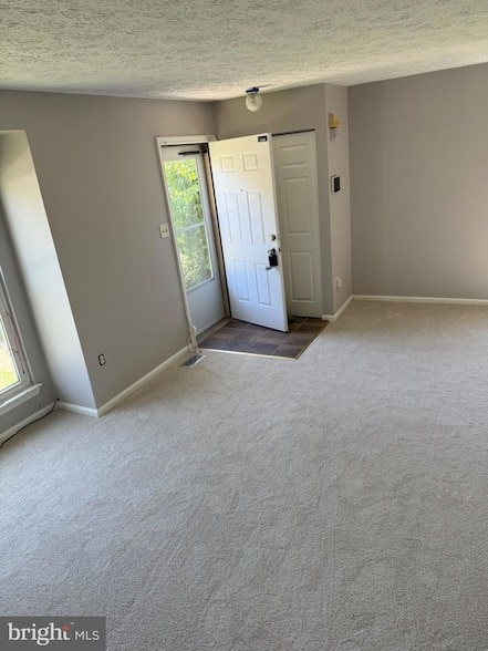 Photo - 2712 Red Oak Ln