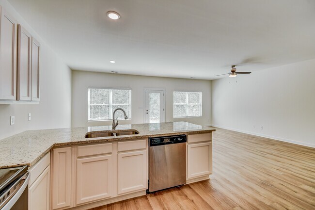 Photo - 8 Deer Creek Dr