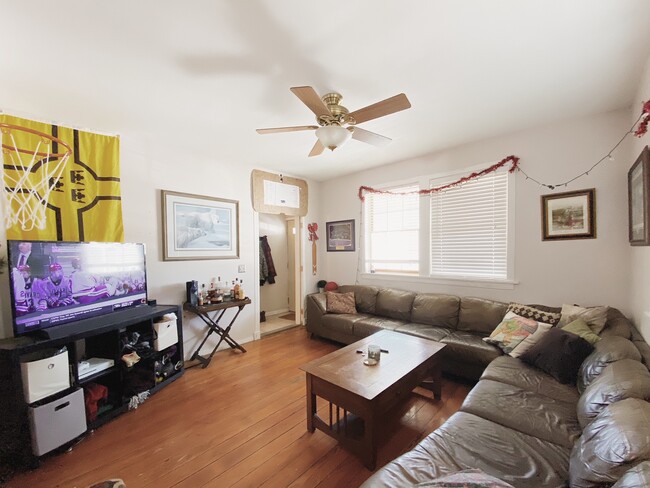 Photo - 632 Quincy St NE Townhome