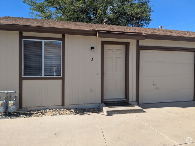 Building Photo - 2111 California St Rental