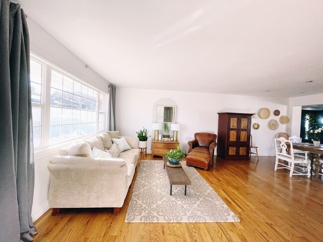 Photo - 132 Pierce Dr