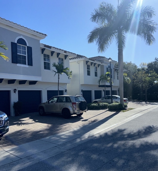 Building Photo - 6106 Yellow Sun Dr Rental