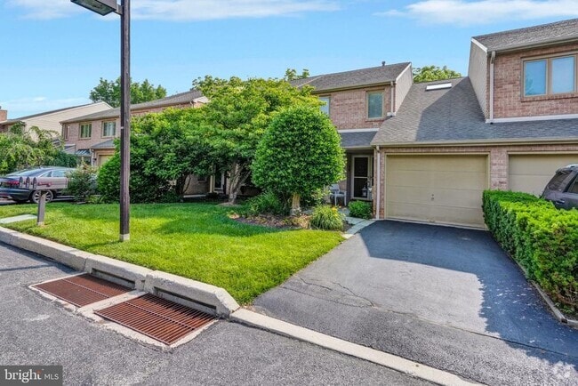 Building Photo - 71 Amity Dr Rental