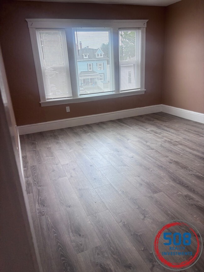 Photo - 18 Woodland St Unit 3
