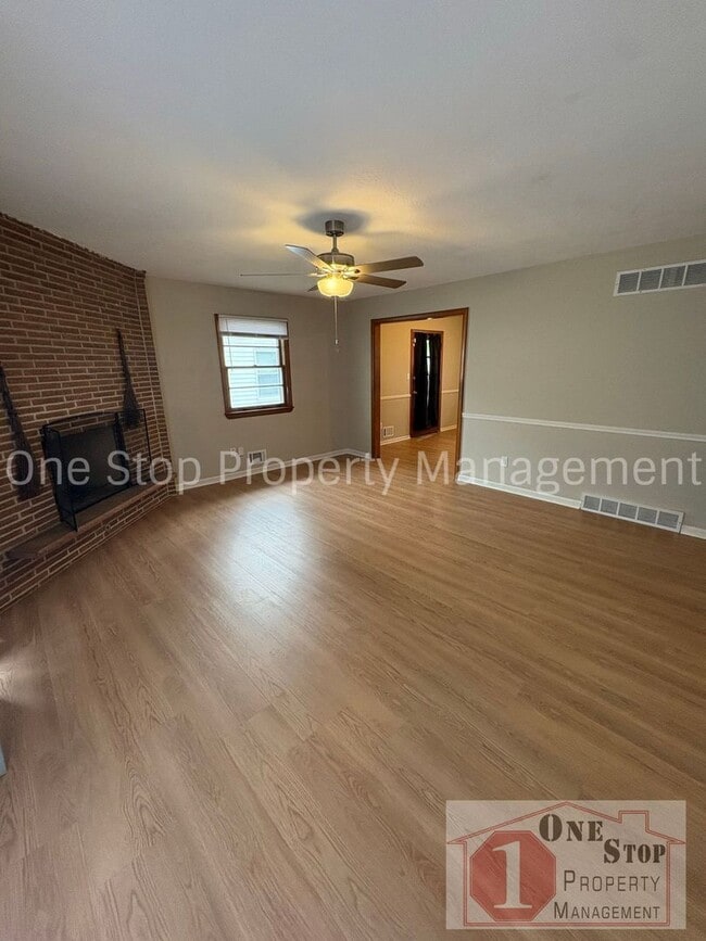 Photo - The Perfect 3 bedroom/2 bathroom home in Independence!