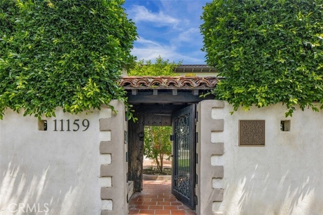 Building Photo - 11159 La Maida St Rental