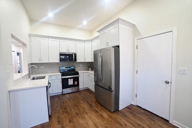 Photo - 1944 Navarone Dr