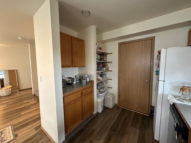 Photo - 3 Bed 1.5 Bath Duplex Unit - Barkley Village, Bellingham WA Unidad # 1813