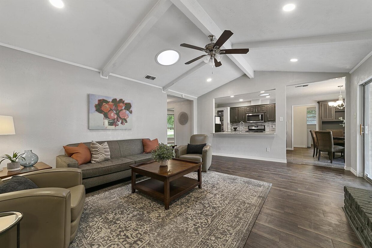 Photo - 1228 Holt Ave