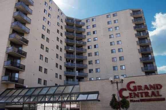 Building Photo - Grand Central Place