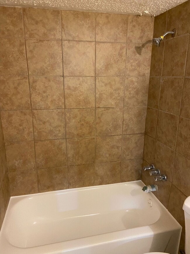 Photo - Cozy 2/1 Apartment, Move in Ready, Move in Special! Unit 20