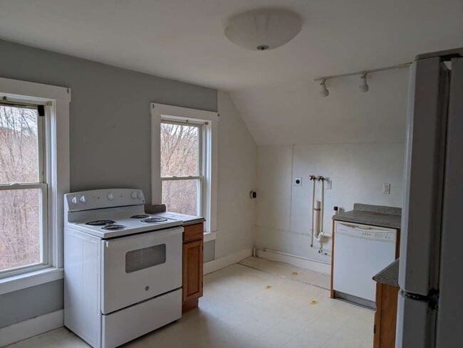 Photo - 91 Maplewood Ave Unit 2