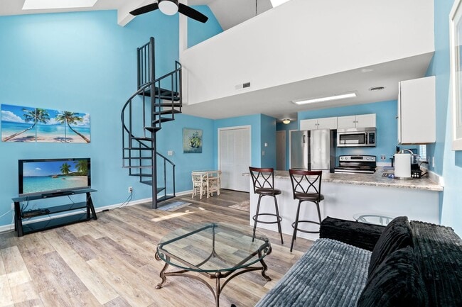 Photo - Fully furnished condo minutes from the beach!
