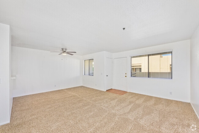 2BR, 2BA - 980SF - Living Room