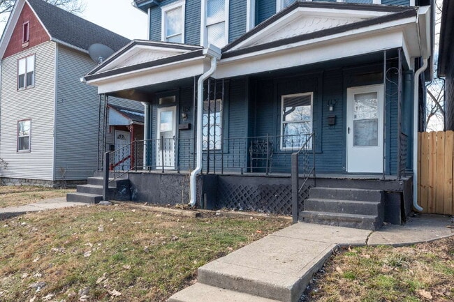 Photo - "Beautiful 3-Bedroom, 2-Full Bath Duplex Featuring Hardwood Floors and a Fenced Yard!" Unit # 113