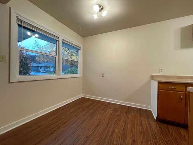 Photo - Charming 1 bedroom available in Woodlawn T... Unidad #15