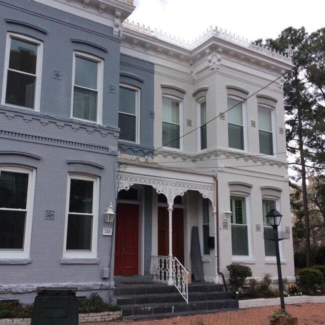 Building Photo - 728 Yarmouth St Rental