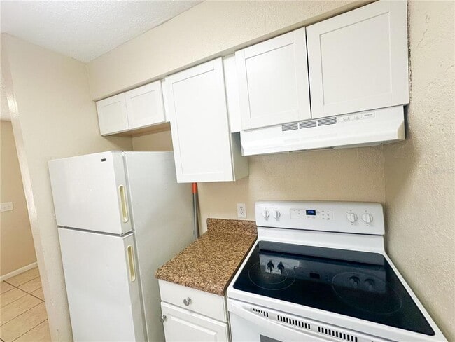 Photo - 3214 Crystal Hills Loop S