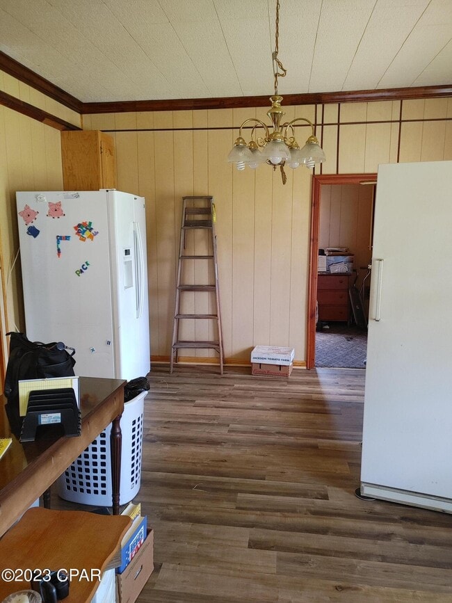 Photo - 25414 Evans St