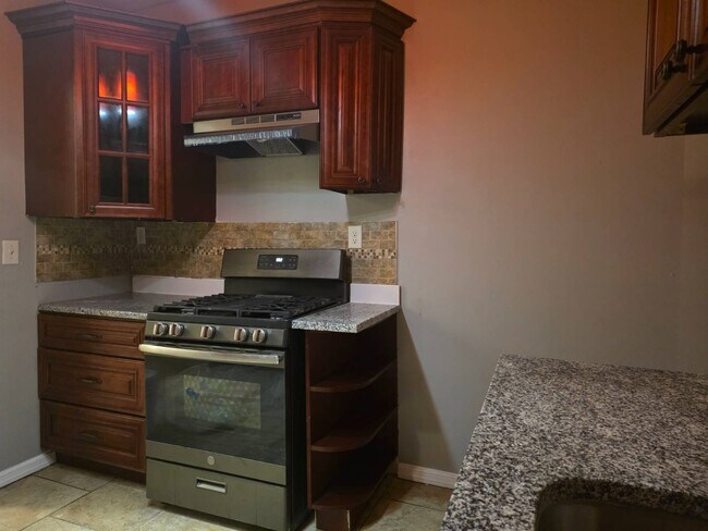 Photo - 349 Lyons Ave