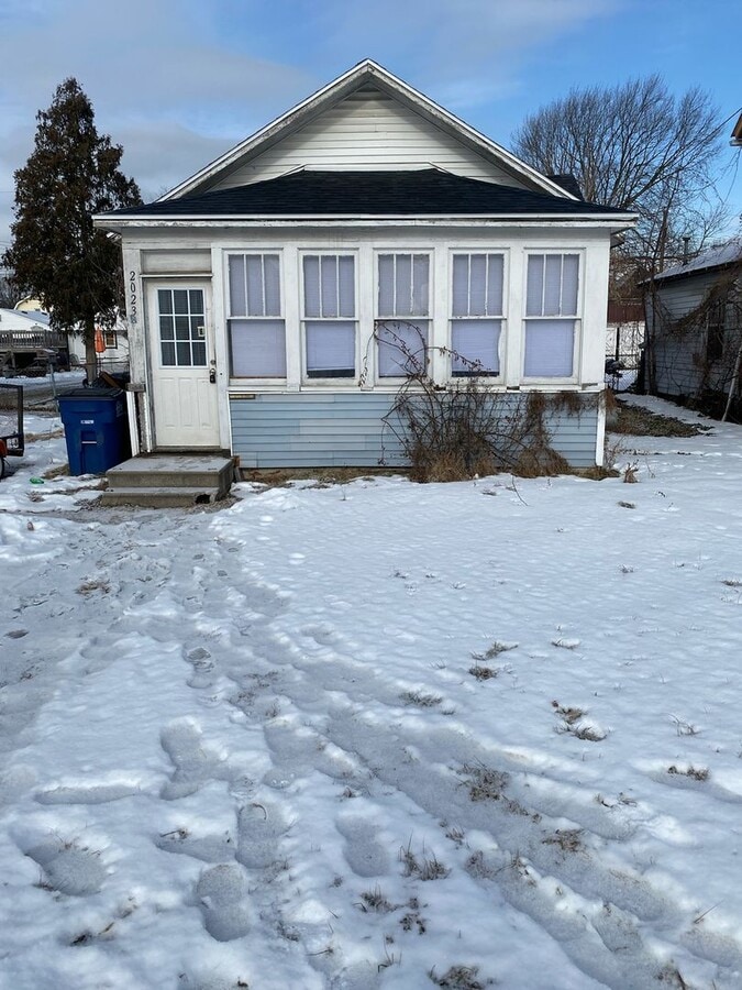 2 Bedroom House - 2 Bedroom House