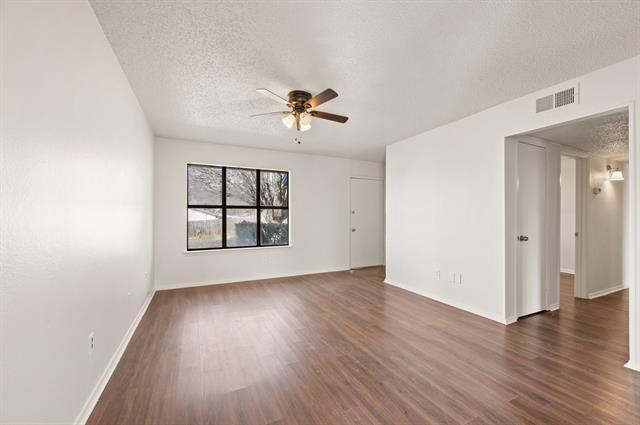 Photo - 201 Oakdale Dr