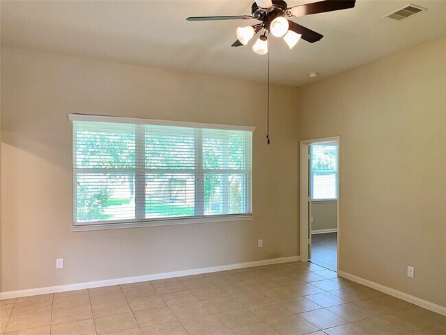 Photo - 7639 Daisy Port Ln