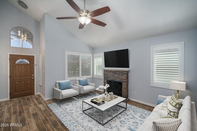 Photo - 6820 S Roosevelt St