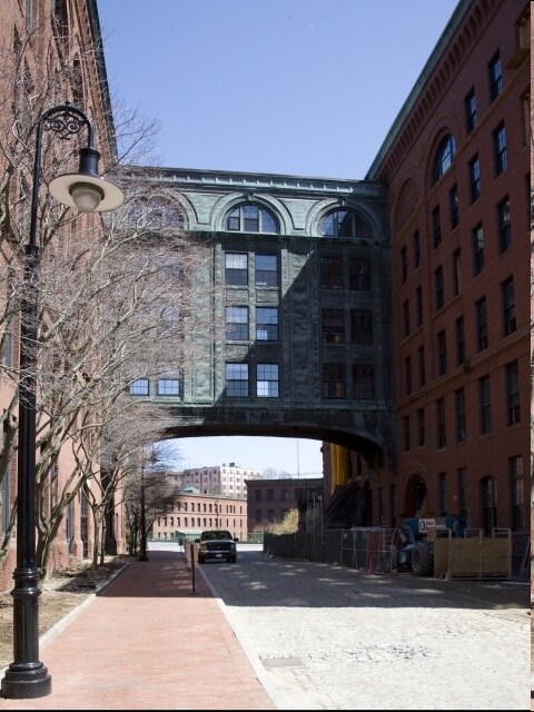 Baker Square Condominiums