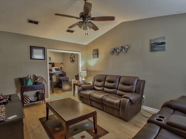 Photo - 1219 Limestone St