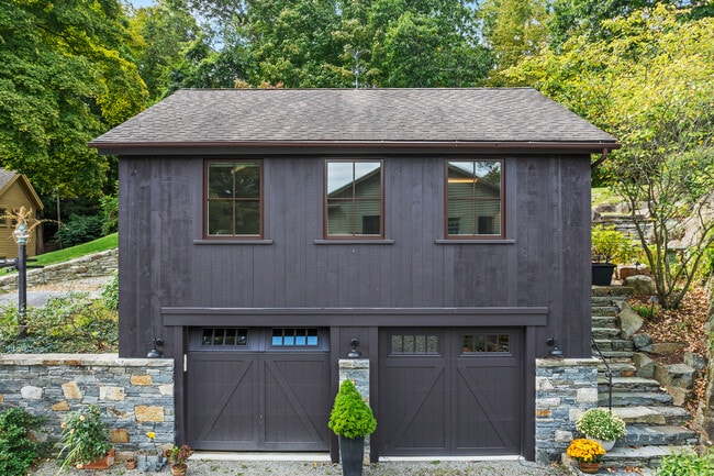 Building Photo - 65 Landing Rd